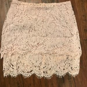 Lulu lace skirt